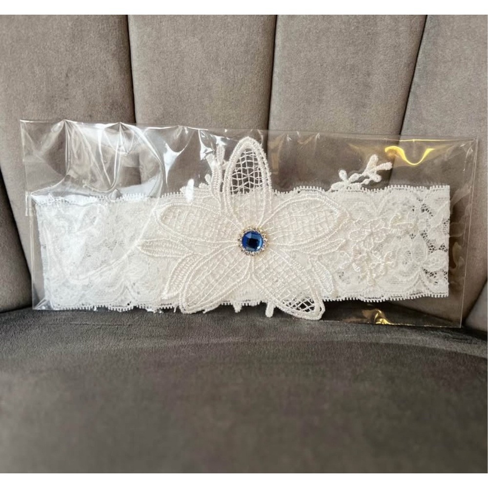 NIP Gorgeous Something Blue Bridal Lace Garter With Pearl Floral Accents